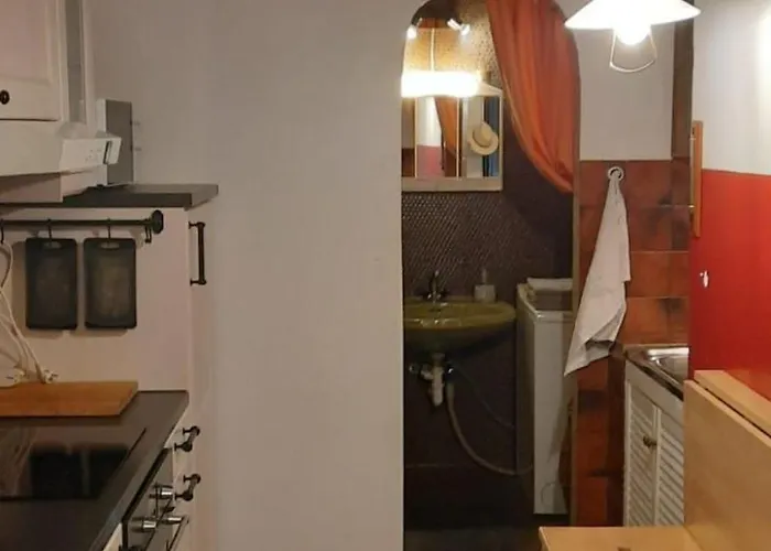 In Hernals Mit Garten- Und Strassenblick By Interhome Διαμέρισμα Βιέννη